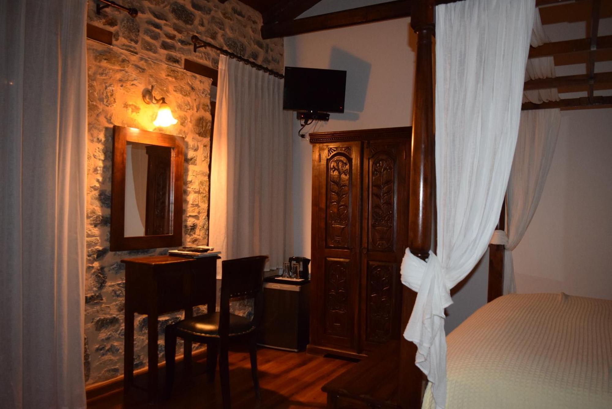 Eos - Authentic Experience Hotell Skíti Eksteriør bilde